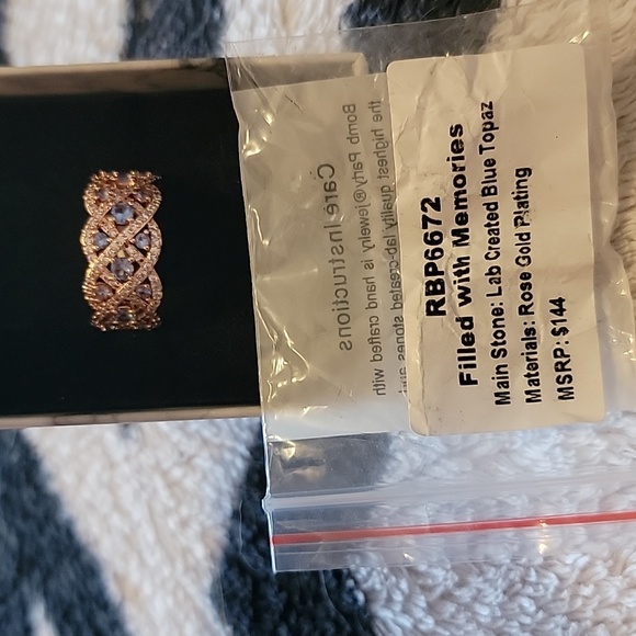 BP BLUE TOPAZ RING - Picture 4 of 4